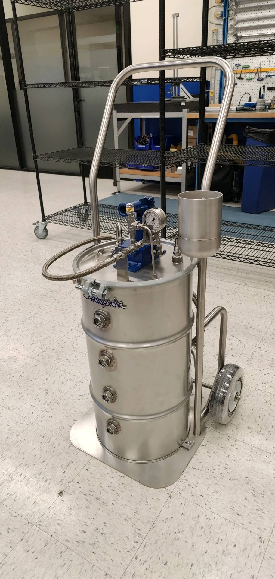 CAD rendering of fill cart for refinery fill pots